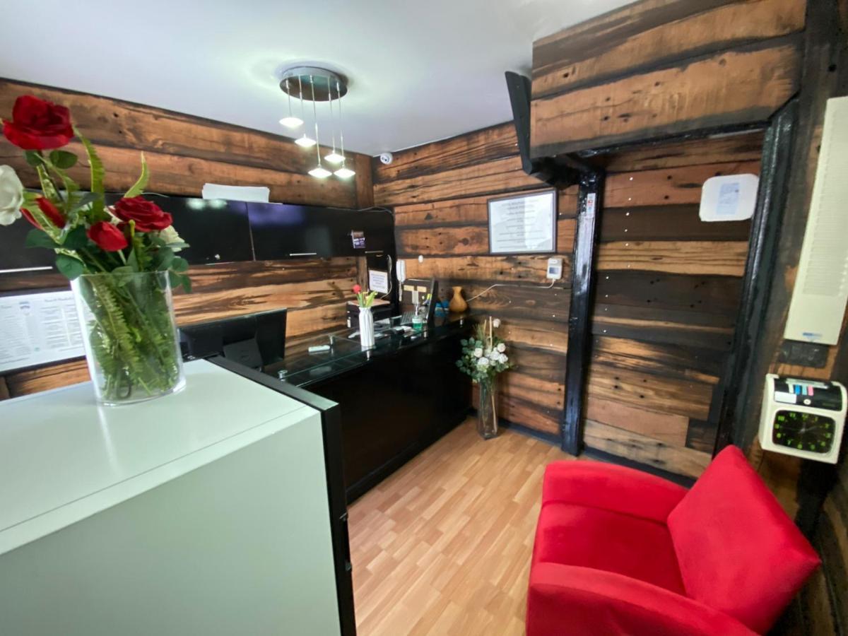 סנטיאגו Hotel Parque Forestal מראה חיצוני תמונה
