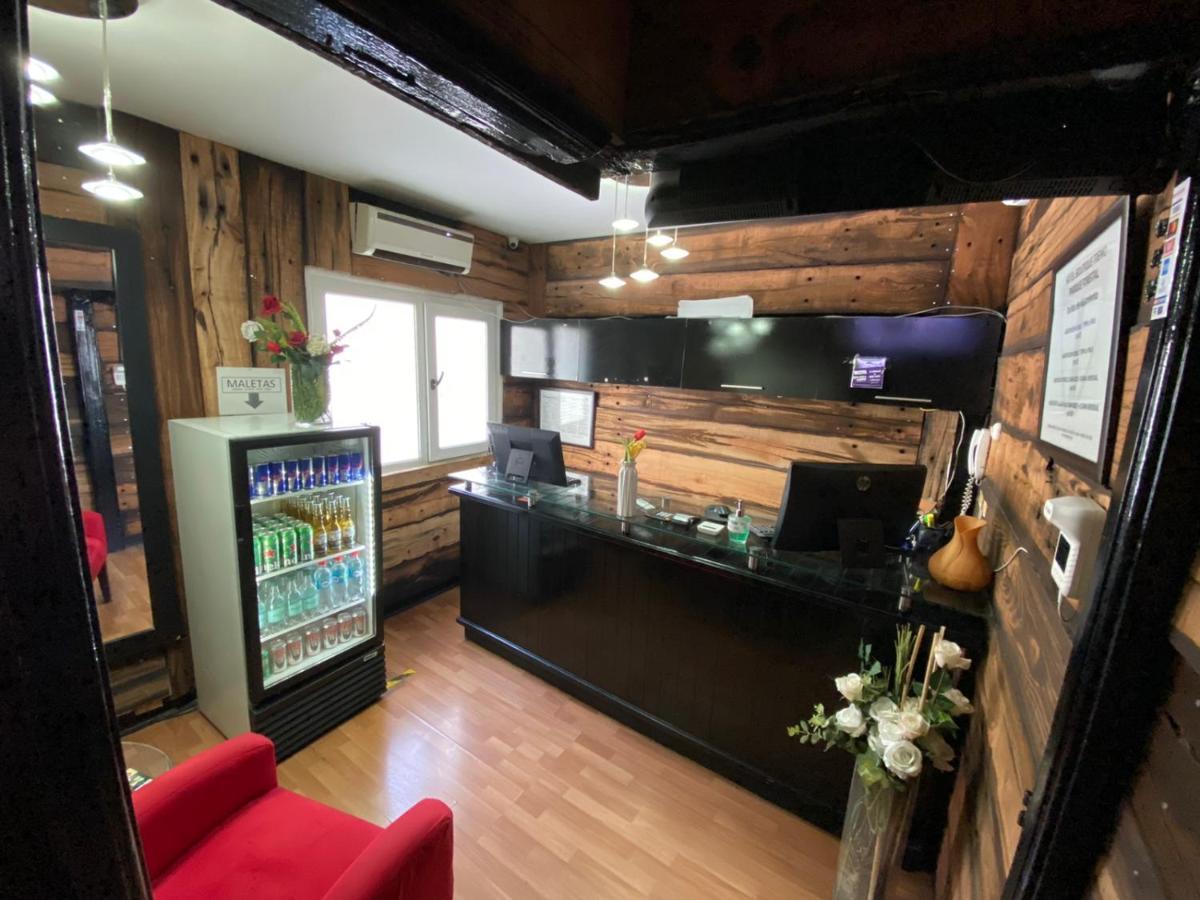 סנטיאגו Hotel Parque Forestal מראה חיצוני תמונה